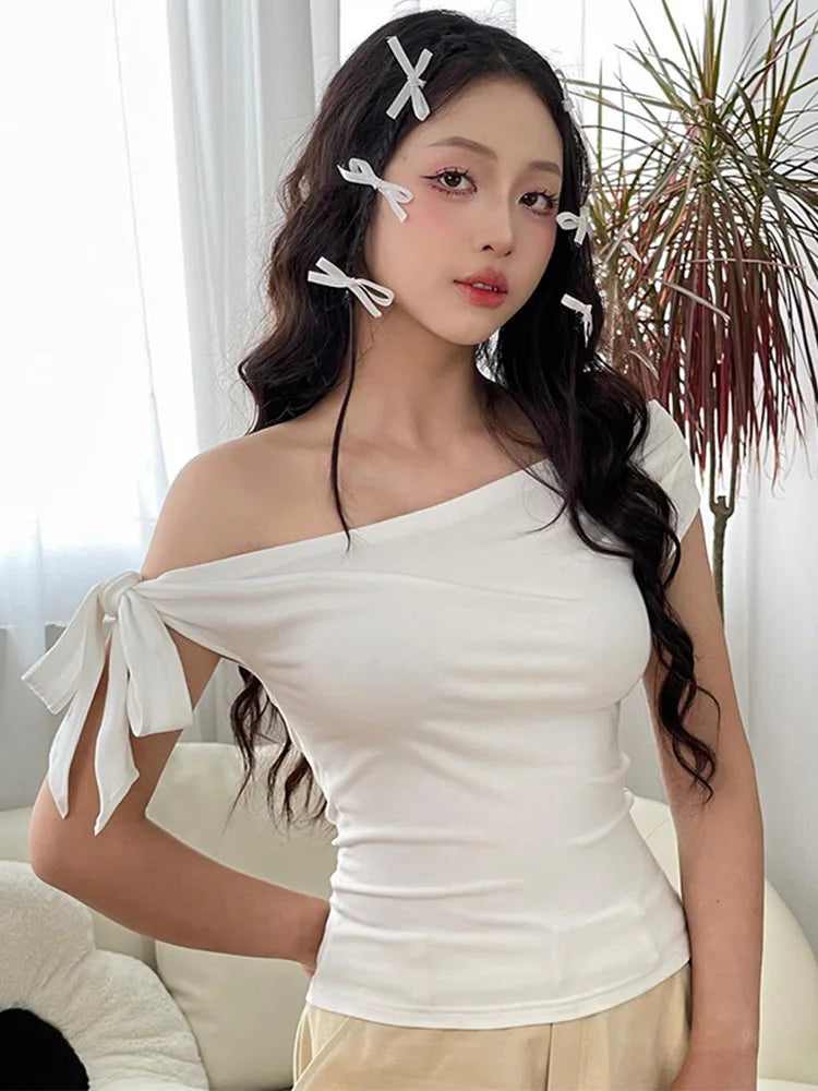 Liora™ One-Shoulder Twist Crop Top